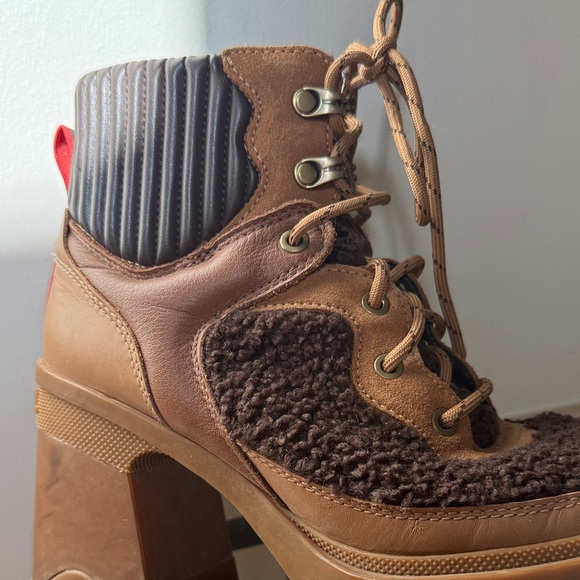 Sorel Brown and Tan Winter Boots - Picture 4 of 4